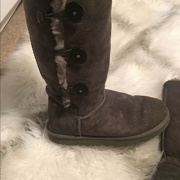 Grey ugg Bailey boots - Picture 6 of 8